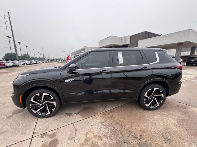 2024 Mitsubishi Outlander Plug-In Hybrid SE