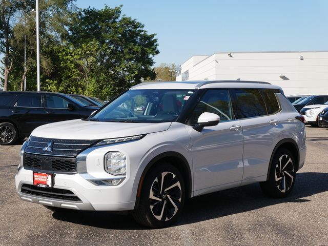 2024 Mitsubishi Outlander Plug-In Hybrid SEL Platinum Edition