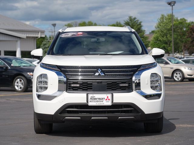 2024 Mitsubishi Outlander Plug-In Hybrid ES