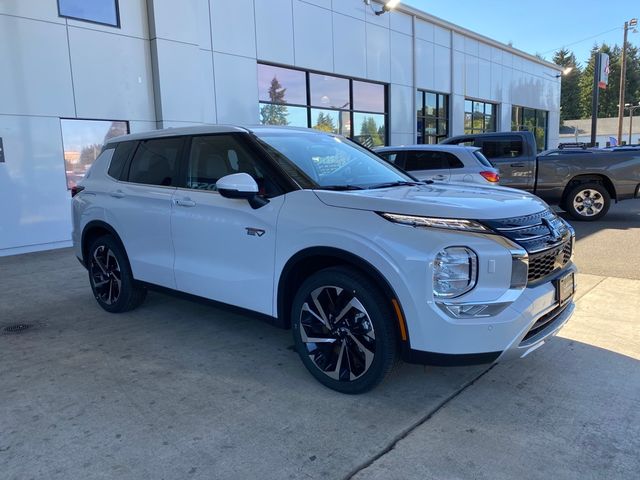 2024 Mitsubishi Outlander PHEV SE