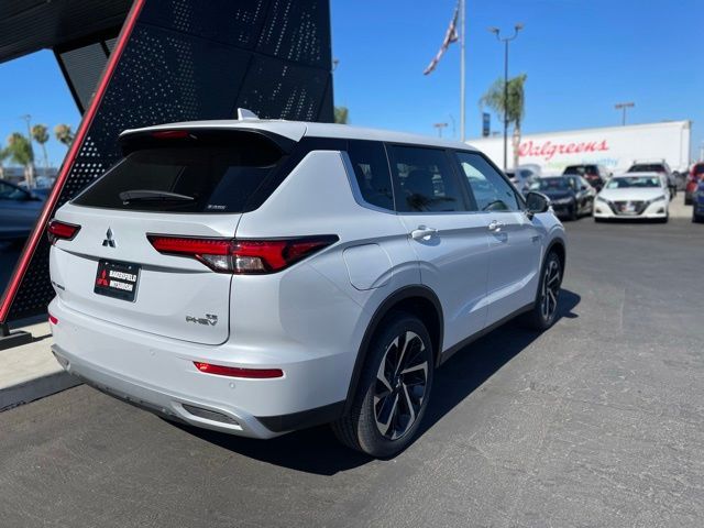 2024 Mitsubishi Outlander PHEV SE