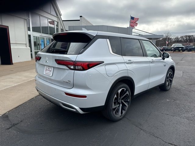 2024 Mitsubishi Outlander Plug-In Hybrid SE