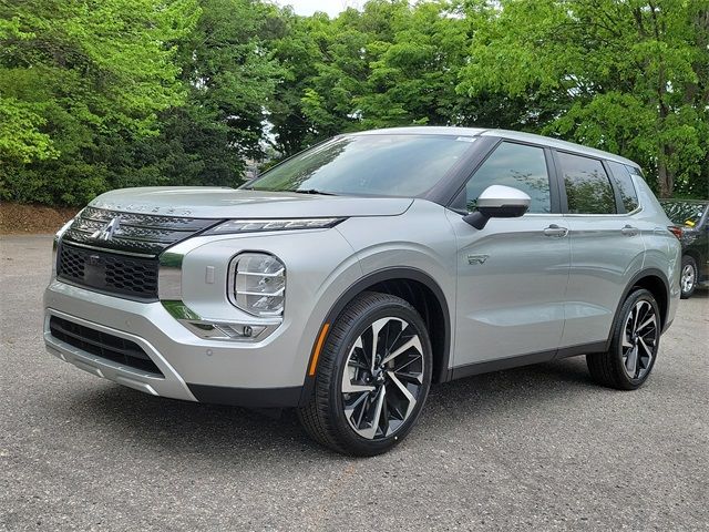 2024 Mitsubishi Outlander PHEV SE