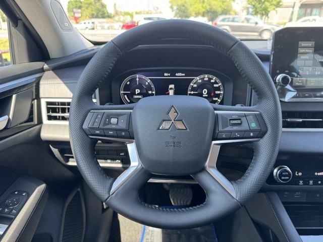 2024 Mitsubishi Outlander PHEV SE