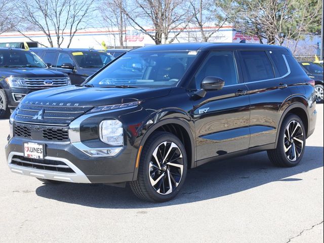 2024 Mitsubishi Outlander Plug-In Hybrid SE