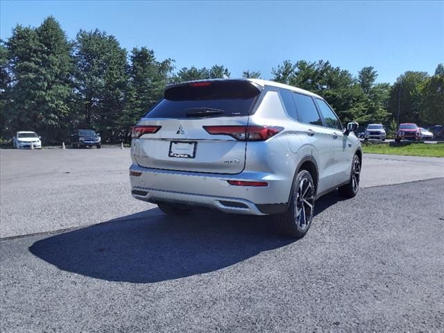 2024 Mitsubishi Outlander Plug-In Hybrid SE