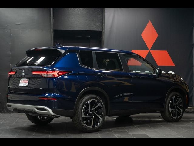 2024 Mitsubishi Outlander PHEV SE