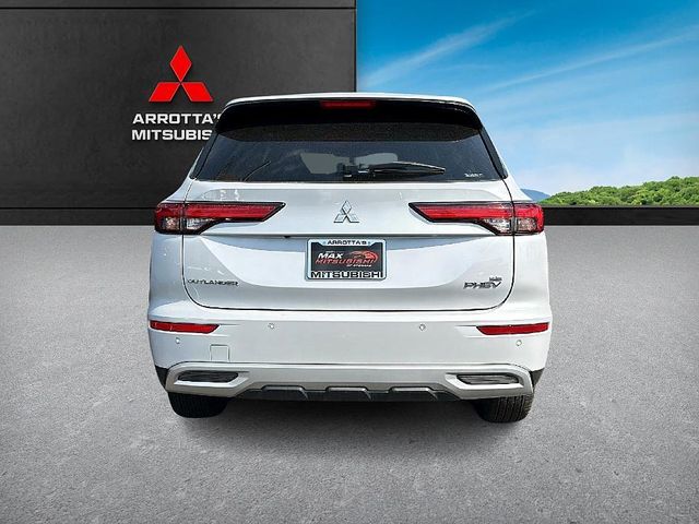 2024 Mitsubishi Outlander Plug-In Hybrid SE