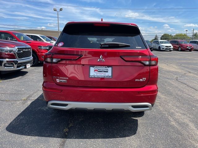 2024 Mitsubishi Outlander Plug-In Hybrid SE