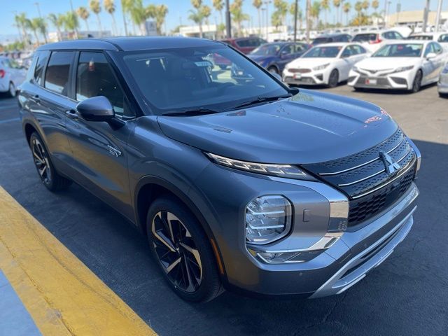 2024 Mitsubishi Outlander PHEV SE