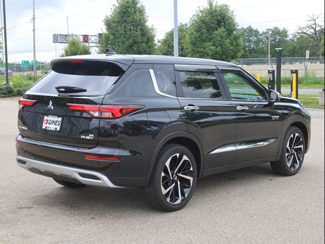 2024 Mitsubishi Outlander PHEV SE