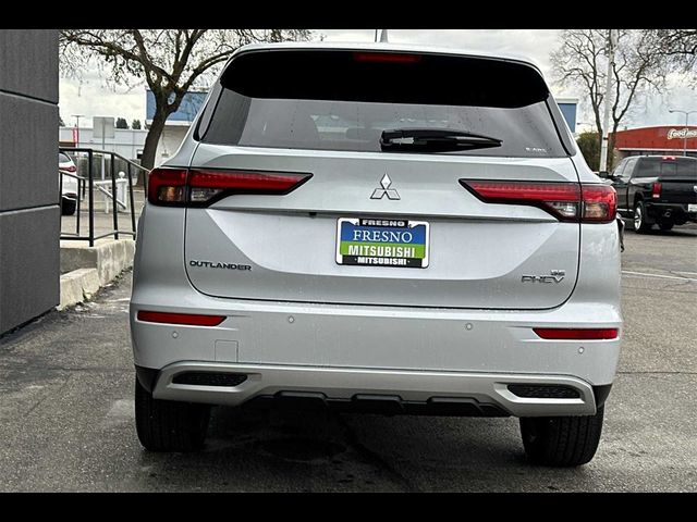 2024 Mitsubishi Outlander PHEV SE