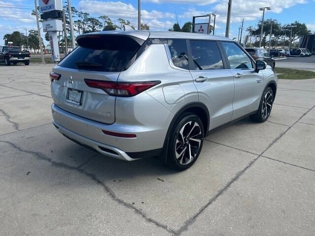 2024 Mitsubishi Outlander PHEV SE