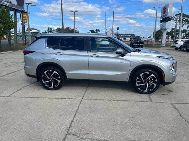 2024 Mitsubishi Outlander PHEV SE