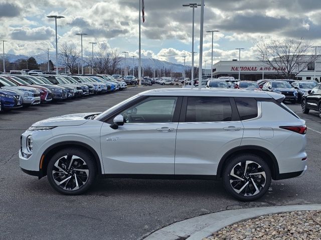 2024 Mitsubishi Outlander PHEV SE