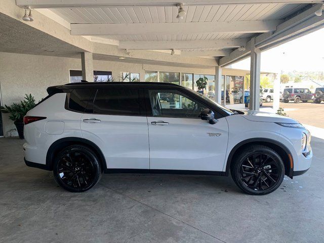 2024 Mitsubishi Outlander Plug-In Hybrid SEL Black Edition