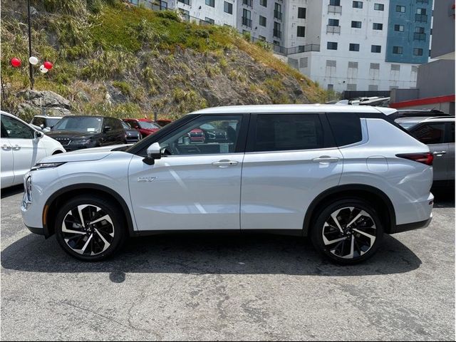 2024 Mitsubishi Outlander PHEV SE