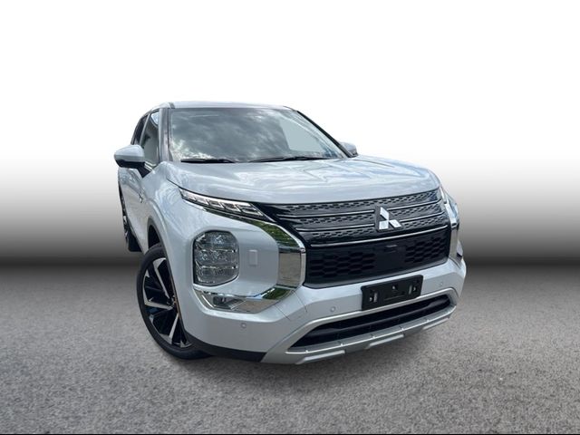 2024 Mitsubishi Outlander PHEV SE