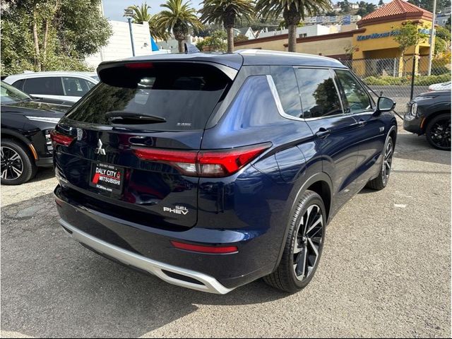 2024 Mitsubishi Outlander Plug-In Hybrid 