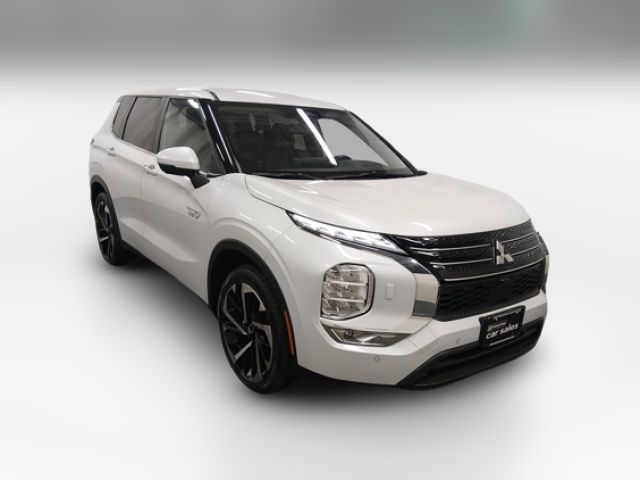 2024 Mitsubishi Outlander Plug-In Hybrid SE