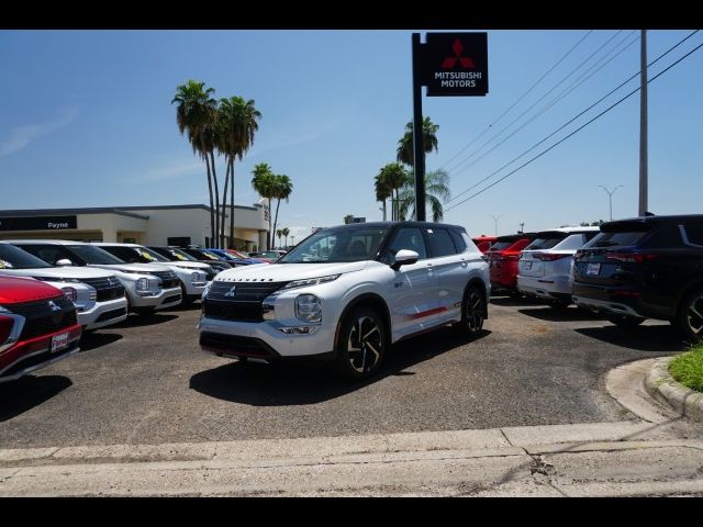 2024 Mitsubishi Outlander Plug-In Hybrid SE