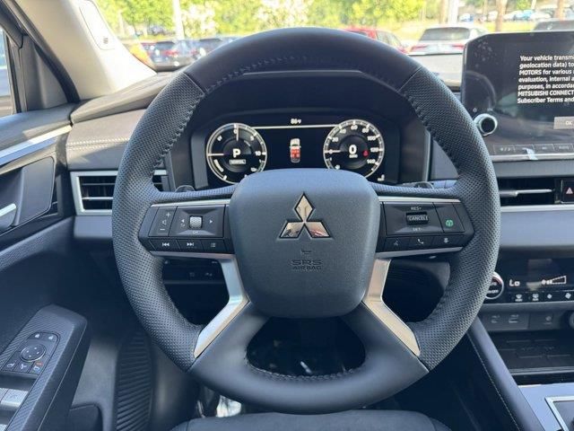 2024 Mitsubishi Outlander Plug-In Hybrid SE