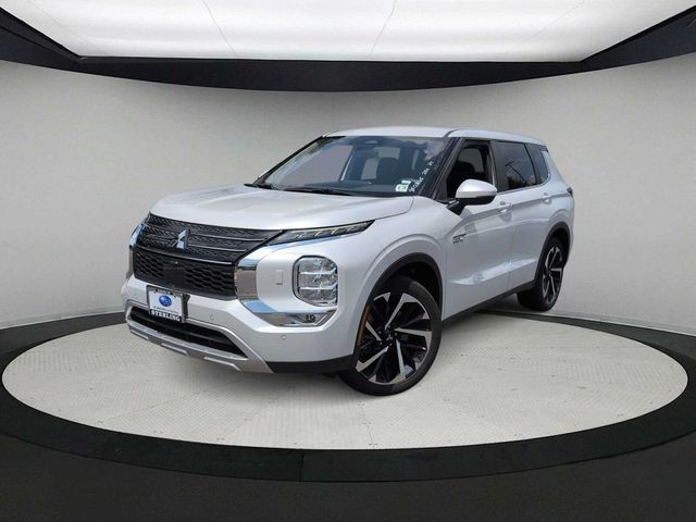 2024 Mitsubishi Outlander Plug-In Hybrid SE