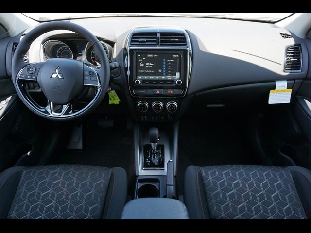 2024 Mitsubishi Outlander Sport LE