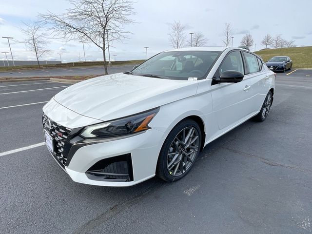 2024 Nissan Altima 2.0 SR