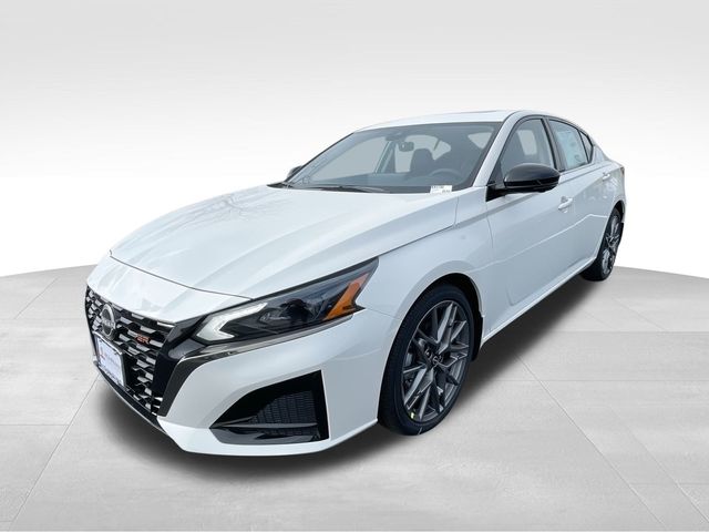 2024 Nissan Altima 2.0 SR
