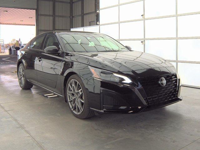 2024 Nissan Altima 2.0 SR