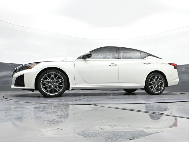 2024 Nissan Altima 2.0 SR