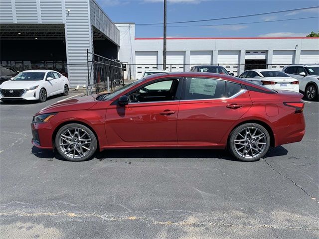 2024 Nissan Altima 2.0 SR