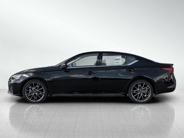 2024 Nissan Altima 2.0 SR