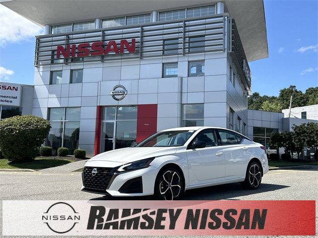 2024 Nissan Altima 2.5 SR