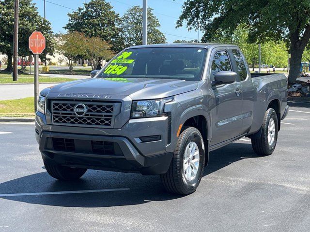 2024 Nissan Frontier SV