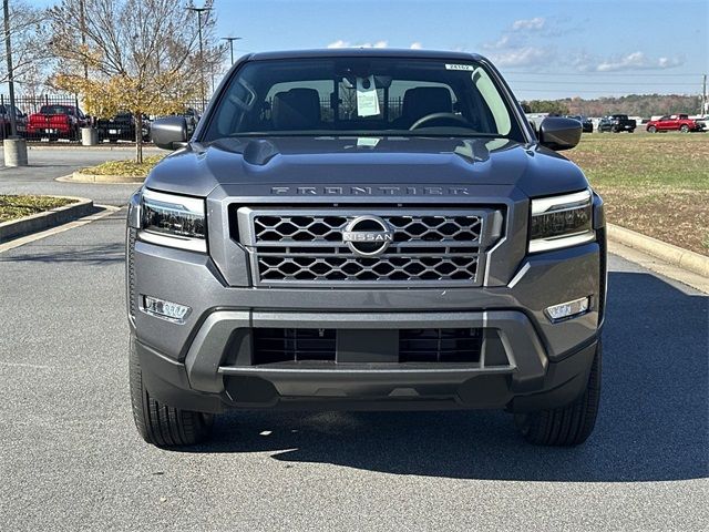 2024 Nissan Frontier SL