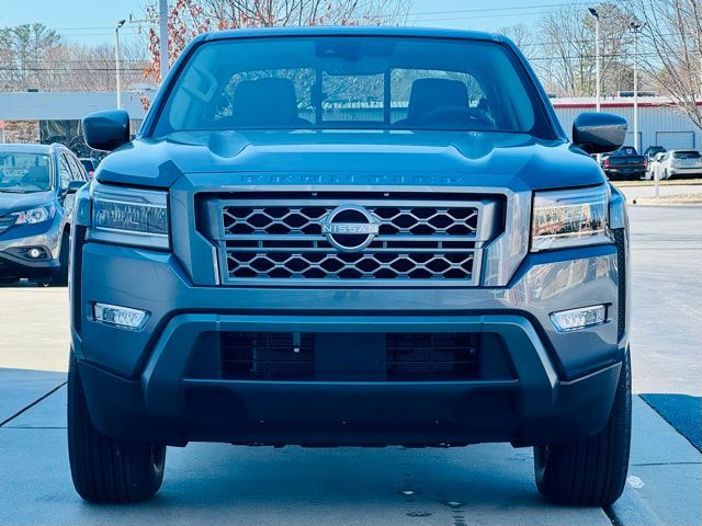 2024 Nissan Frontier SL