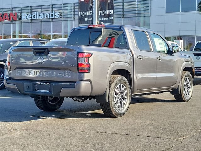 2024 Nissan Frontier SL