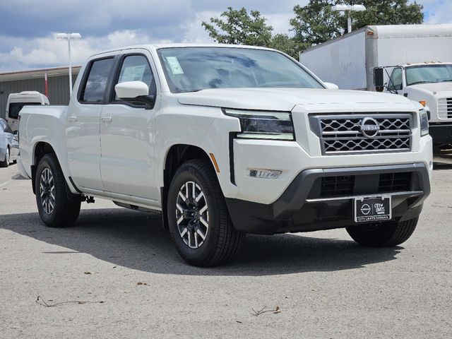 2024 Nissan Frontier SL