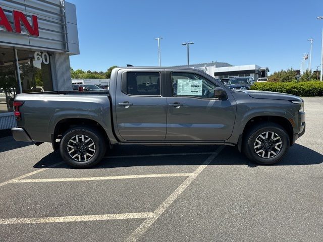 2024 Nissan Frontier SL