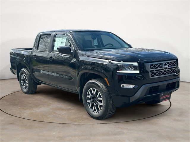 2024 Nissan Frontier SL