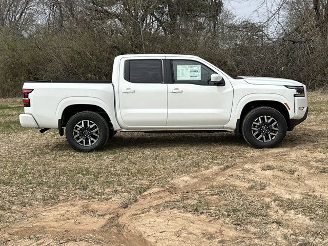 2024 Nissan Frontier SL