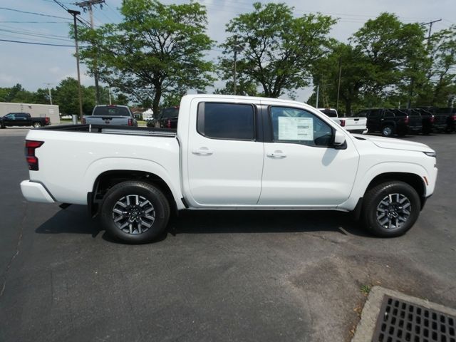 2024 Nissan Frontier SL