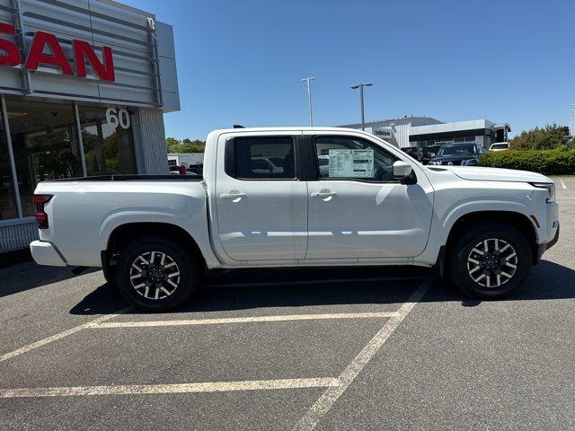 2024 Nissan Frontier SL