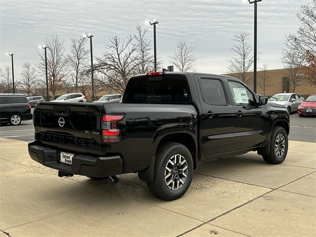 2024 Nissan Frontier SL