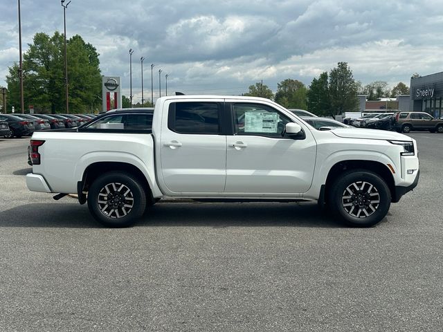 2024 Nissan Frontier SL