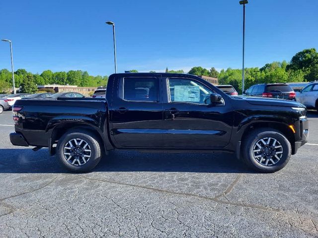 2024 Nissan Frontier SL