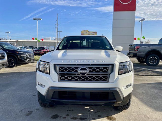 2024 Nissan Frontier SV