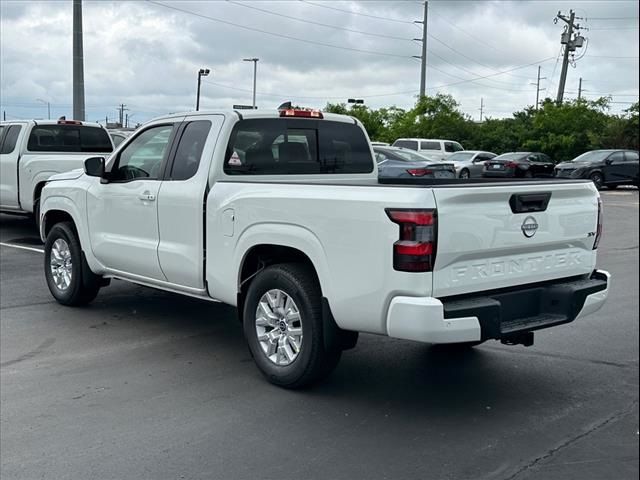 2024 Nissan Frontier SV